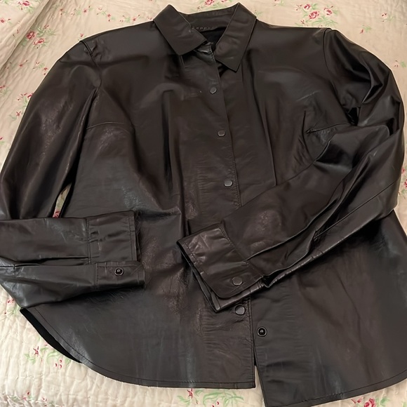 Black leather shirt. - Picture 6 of 12